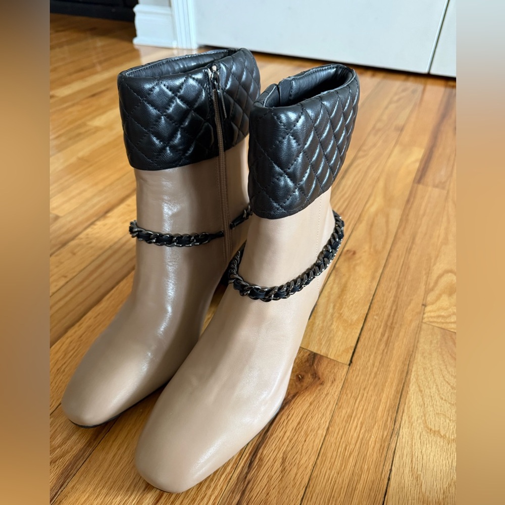 Karl Lagerfeld Beige and Black Ankle Boots - Size 11 - Picture 2 of 5